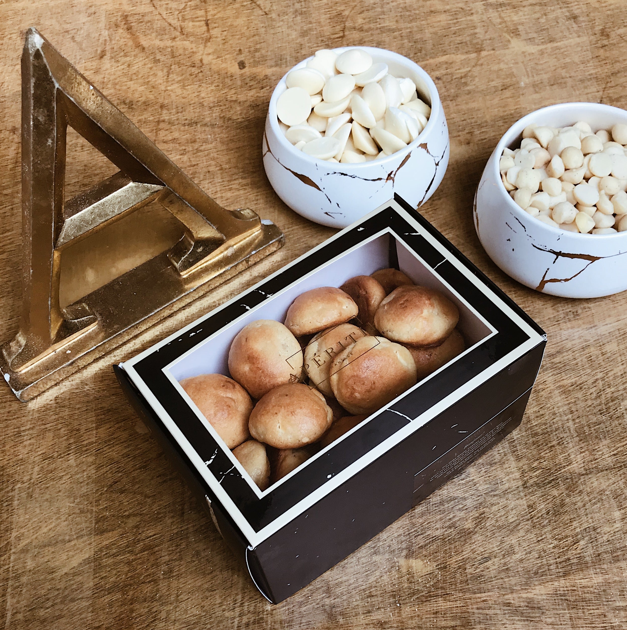 White Chocolate Macadamia Cookie Nibbler Box