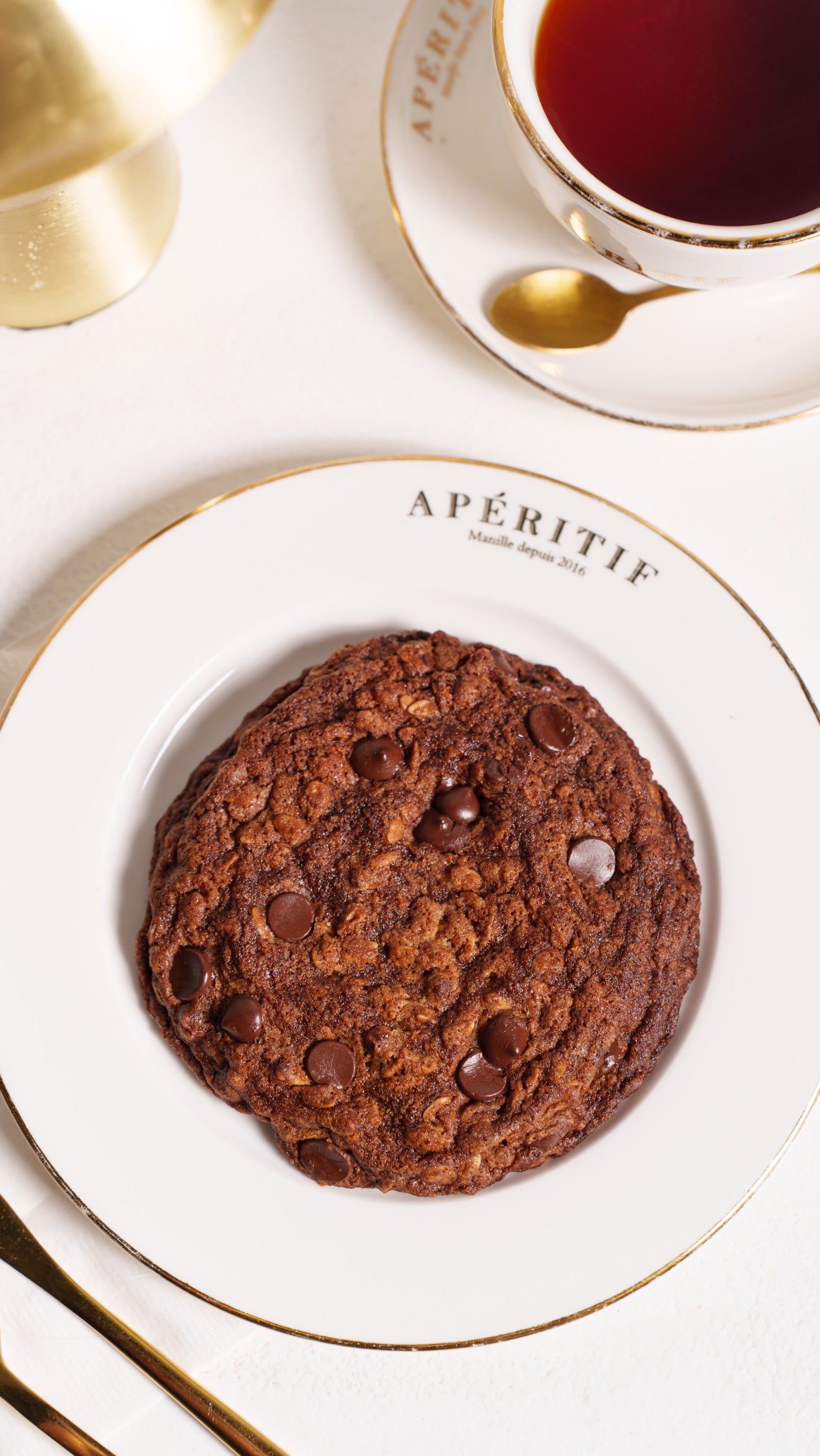 Oatmeal Dark Chocolate Cookie